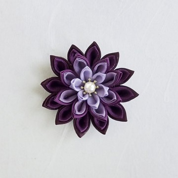 花卉胸針 紫　tsumami-zaiku