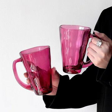 高顏值玫紅色玻璃杯小眾設計水杯女家用高級感帶把牛奶杯子咖啡杯