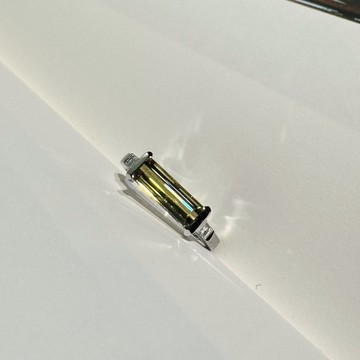 The Classic - 天然橄欖黃碧璽 (1.25ct) 18k白金鑽戒