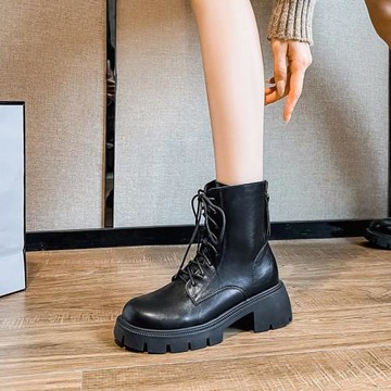 馬丁靴英倫風2025新款系帶厚底靴子春秋靴短筒短靴大碼女靴41一43