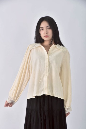 (L) 質感花邊杏色長袖上衣