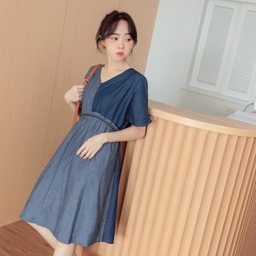 OB嚴選-高含棉彈性收腰雙色拼接牛仔洋裝《DA9275-》