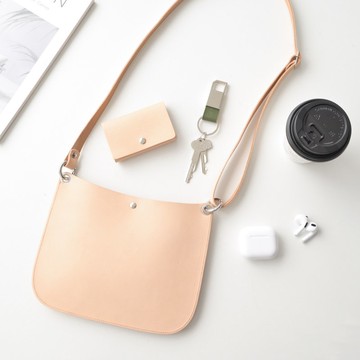 斜背包 compact 【 姫路皮革 原色 】 真皮 肩背包 戶外休閒 男士 禮物 DG01M