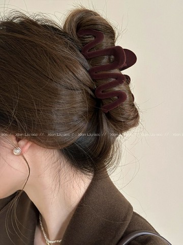 美拉德植絨波浪抓夾女秋冬氣質后腦勺大號發夾高級感鯊魚夾子頭飾