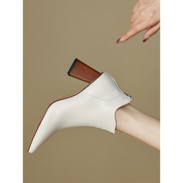 白色及踝小短靴女春秋單靴羊皮軟皮顯瘦尖頭高跟鞋粗跟高級感靴子