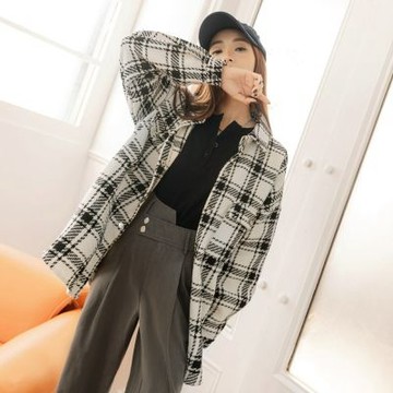 OB嚴選-時髦格紋雙口袋落肩長版襯衫外套《EA3449-》