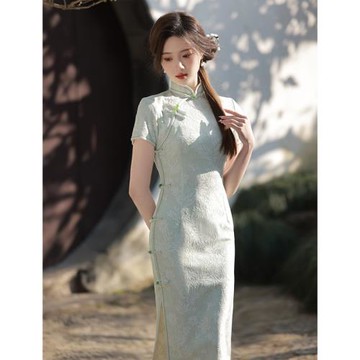 旗袍新款2023年夏季高級感綠色年輕款氣質高端改良長款連衣裙少女