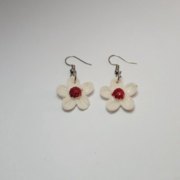 Tom Hu，耳環，耳環，花癡，白，手工製作，泰國粘土製成，金屬耳環。