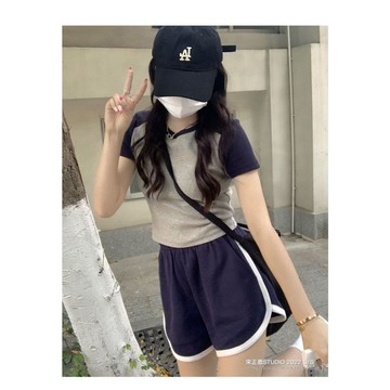 【Veee】甜妹穿搭 個性上衣 閨蜜衣服 撞色 顯胸上衣 韓國服飾 學院風上衣 熱舞衣服 多巴胺衣服 純欲上衣 韓系衣服