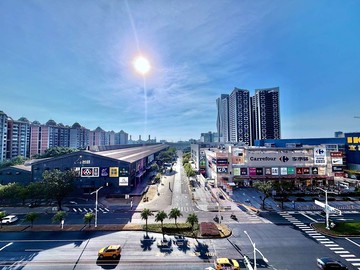 亞灣｜貝拉莫里｜永久視野｜質感大三房平車｜高雄市前鎮區中華五路