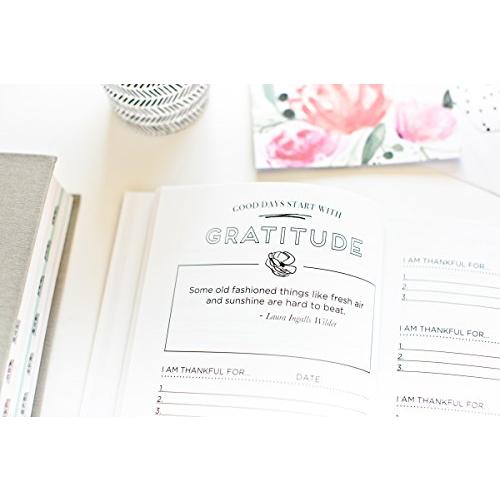 Good Days Start With Gratitude: A 52 Week Guide To Cultivate An Attitude Of