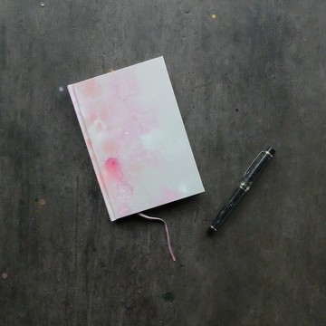 手工書 暈染系列 糾結的她