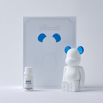 寧靜的夏天【日本BE@RBRICK】庫博力克香氛熊彩色耳朵版 (藍色-海洋藍香氛) 香氣 紓壓 擴香 居家擺設 好友 生日禮 情人節禮物