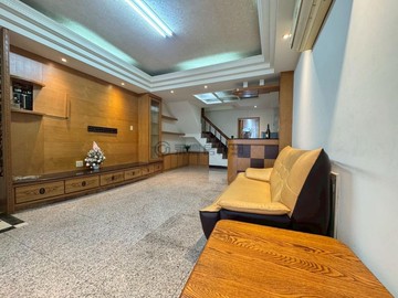 仁雄、八卦寮雙商圈 四房雙套房美車墅｜高雄市仁武區赤西三街