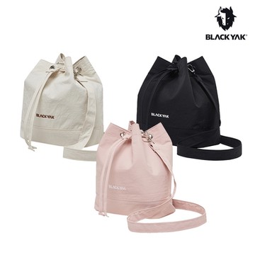BLACKYAK 韓國 LUKLA水桶包(三色可選)| IU代言 運動配件 側背包 水桶包 斜背包 小包 |BYDB1ＮBD04