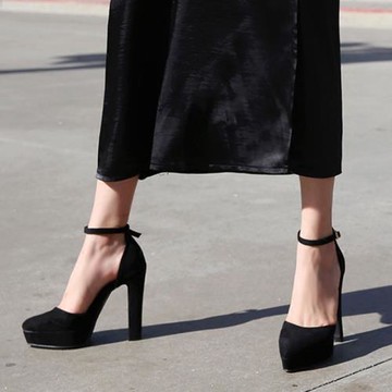 12cm身所韓版防水臺包頭中空單鞋女一字扣粗跟學生禮儀走秀高跟鞋