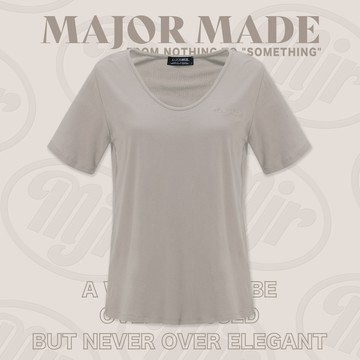 V領彈力刺繡弧度字短T