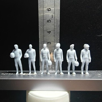 【台灣出貨】✨免運 微縮模型 微縮兵人 1/64微縮小人 F1傳奇賽車手 漢密爾頓塞納 小比例人偶高精度白模