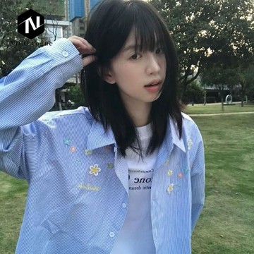 【Nico】臺灣熱銷🔥【棉質原版質量】潮牌立體花朵刺繡藍色襯衫女早秋寬鬆長袖上衣外套