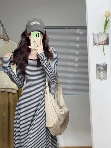 秋冬女裝 小個子女裝 顯瘦洋裝  2024女早秋季小個子穿搭  條紋長裙修身打底針織長袖連身裙