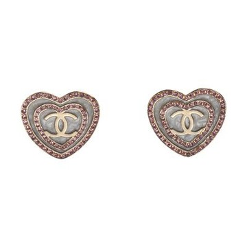CHANEL 經典淡金雙C  LOGO雙圈愛心粉鑽貝母針式耳環(白/粉色)