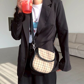 情侶包包 韓系包包 側背包女 女包 馬鞍包 男包 復古馬鞍包 小包包斜背包 女生小包 斜背包女生 側背包女生可愛 021