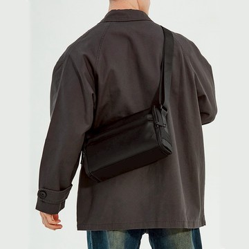 包包 小背包 斜背包 側背包 防水側背包 黑色包包 大容量斜背包 男生包包 尼龍包包 日系斜背包 休閒男包 禮物 306