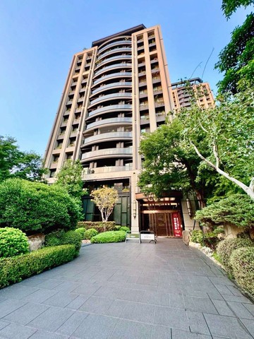 信實逸瑄惠宇觀市政#新光、遠百精裝3房平車｜台中市西屯區西屯路二段