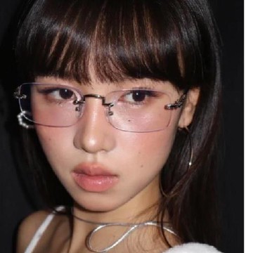 素顏金絲無邊框老花眼鏡女抖音熱銷高級感防藍光鏡片度數可配近視