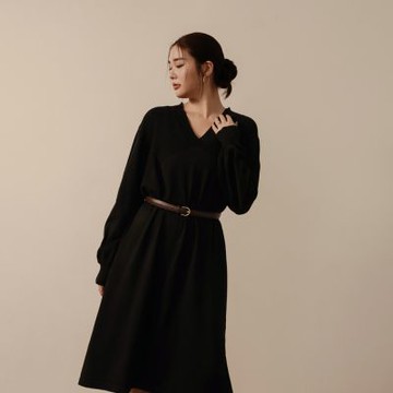 OB嚴選中大尺碼-雲朵自訂款-針織拼接V領泡泡袖中洋裝《FA2824》