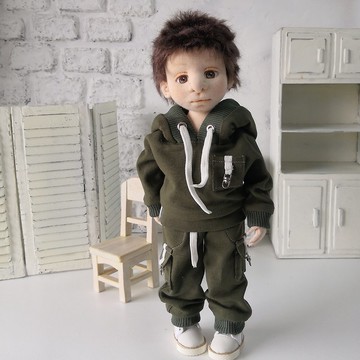 手工製作棕頭髮男孩娃娃 12.9 英寸。一個藝術娃娃。布娃娃。