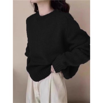 復古高級感黑色圓領毛衣女秋冬加厚寬松浣熊絨軟糯套頭針織衫上衣