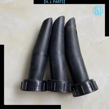 【臺灣出貨】油桶倒油管18升10升倒油嘴加長嘴硅膠倒油嘴油桶塑料油桶倒油嘴器