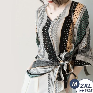 【LANNI 藍尼】現+預 知性時尚設計感撞色印花雪紡上衣(女上衣/五分袖/雪紡衫)