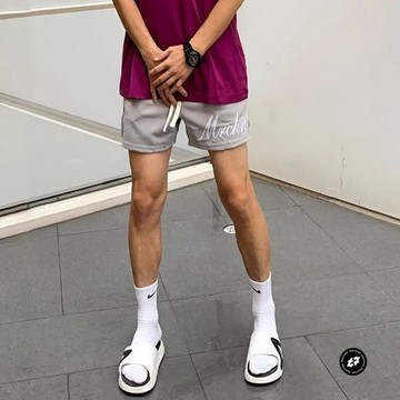 夏季新款四分美式網眼簡約速幹印花字母寬鬆休閒透氣訓練運動短褲男士運動透氣排汗短褲 男士訓練籃球褲 男士寬鬆健身跑步短褲