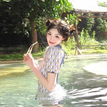 泰國泳衣女款2026年新款爆款復古泡溫泉短袖連體裙式保守遮肚顯瘦