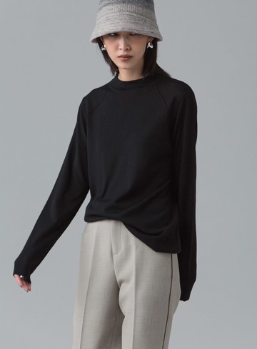 圓領羊毛內搭上衣