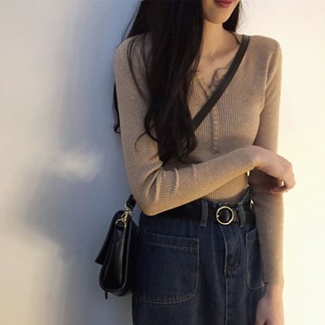 壹禾YIHOO~針織打底衫 春秋新款排扣V領長袖針織打底衫女內搭洋氣修身顯瘦上衣服 長袖上衣