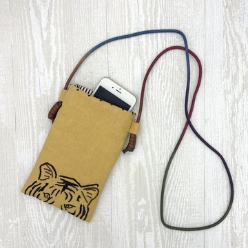手工刺繡手機側背包 老虎