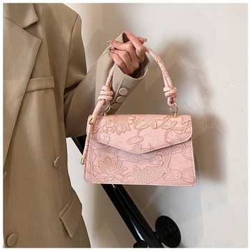 2025新款小眾設計包包時尚質感斜挎復古小方包簡約百搭壓花斜挎包