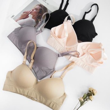 內衣女無鋼圈薄款文胸聚攏小胸性感上托日系簡約運動黑膚粉色胸罩