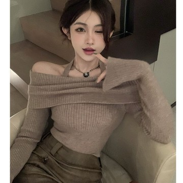 【台灣出貨🔥】純欲風掛脖長袖 一字肩針織衫 辣妹性感露肩上衣 小心機約會穿搭 韓系溫柔風內搭 針織上衣 性感上衣
