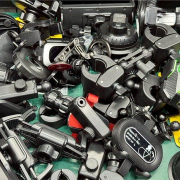 🇹🇼現貨附發票✅【完好的二手福利品】【17mm】車用手機架配件｜功能正常｜吸盤支架｜手機支架｜車用手機架