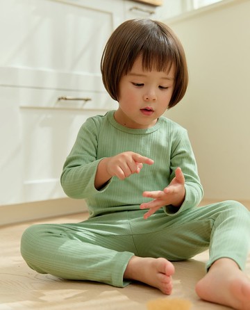 【新品】芽綠柔舒日常-直條雲柔衣長袖韓國童裝-K65909