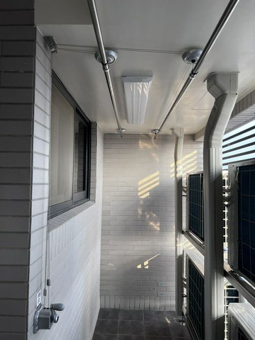 【昇虹】手搖式升降曬衣架（立方）－推拉式換檔操作－免抽換把手防掉落－含安裝價（限定地區服務） (編號:RS-111S)