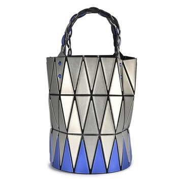 ISSEY MIYAKE 三宅一生 BAOBAO 撞色幾何籃簍編織提把手提水桶包-銀灰/藍