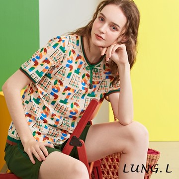LUNG.L林佳樺 米色搭配彩色字母印花短袖女裝上衣LP72A