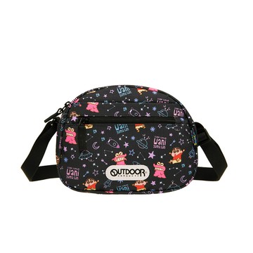 【OUTDOOR】Crayon Shinchan蠟筆小新鱷魚阿山橫式側背包-黑色 ODCS24H04BK
