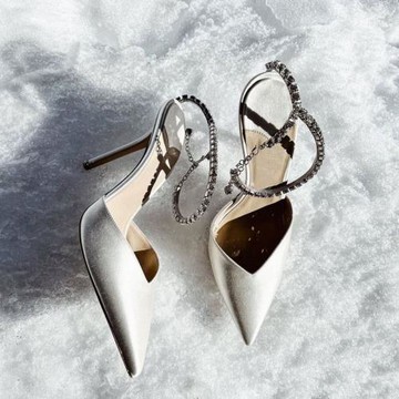 水晶吊墜紅色婚鞋2025年新款尖頭細跟一字帶水鉆包頭宴會高跟涼鞋