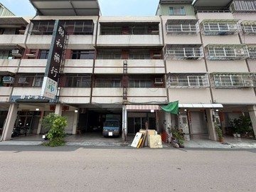 專約-瑞隆商圈-臨路百坪騎樓店面透天-可停四車｜高雄市前鎮區公正路